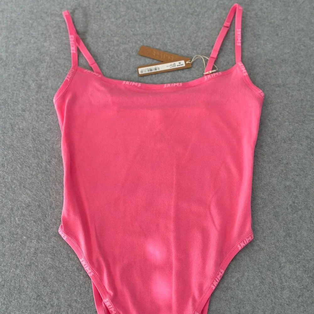 SKIMS Cotton Logo Bodysuit - Sugar Pink - Picture 2 of 5
